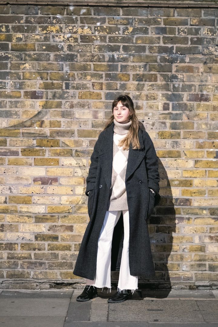 【黒のコートが主役の3色コーデ3選】ブラック×ホワイト×ブラウン系の定番カラーで作る冬のお手本スタイル