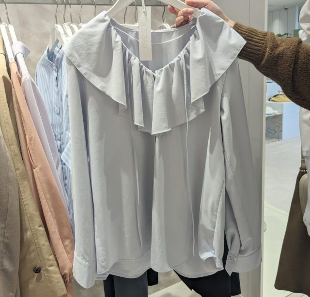 GUふんわりシャツ