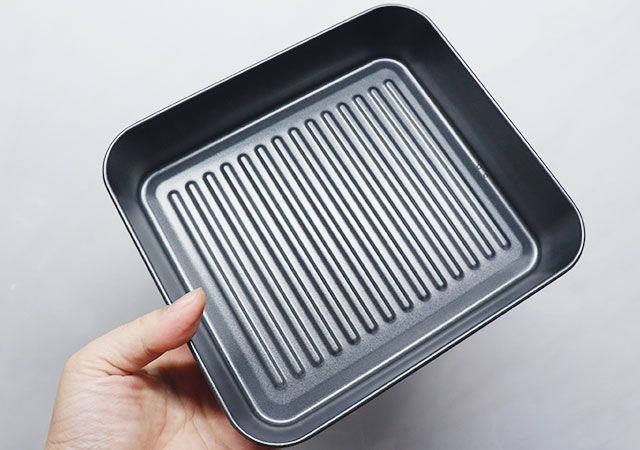 ダイソーの200円のオーブントレー