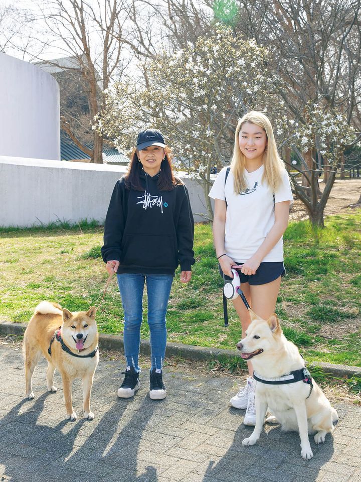 平野樹杏と愛犬ライリー、佐々木真由美と愛犬ホクト