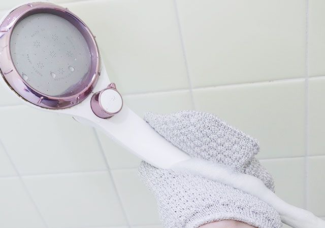ホース洗いに便利な100均のお風呂掃除ミトン