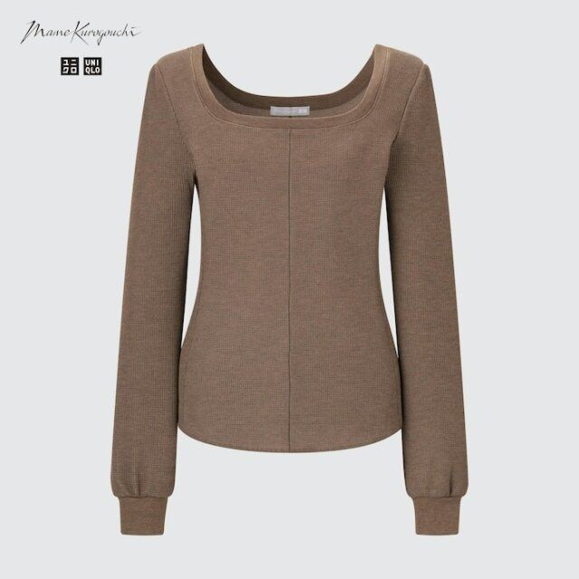 ユニクロの値下げコラボトップス