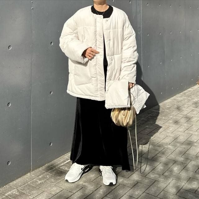 大人の冬におすすめの黒スカートコーデ