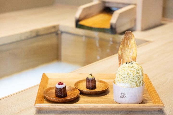 城崎温泉で足湯とさつまいもスイーツを一緒に楽しめる♪「お芋とカヌレ 城崎足湯カフェ」