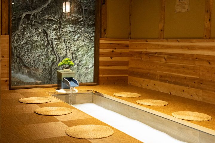 城崎温泉で足湯とさつまいもスイーツを一緒に楽しめる♪「お芋とカヌレ 城崎足湯カフェ」