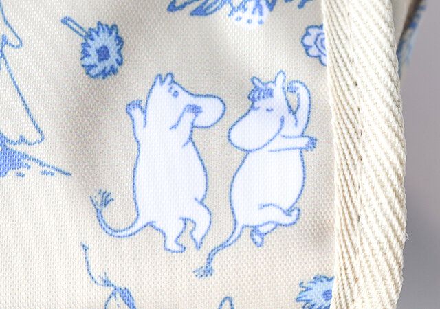 ムーミン×キッピスの吊るして使えるポーチのデザイン