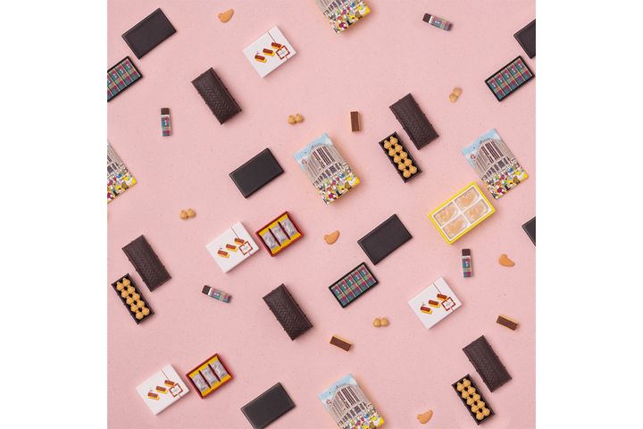 とらや、鈴懸、豊島屋、CONGALI文明堂のガシャポン（三越伊勢丹ホールディングス）