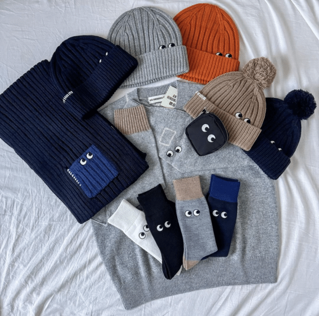 ユニクロとアニヤハインドマーチのコラボ