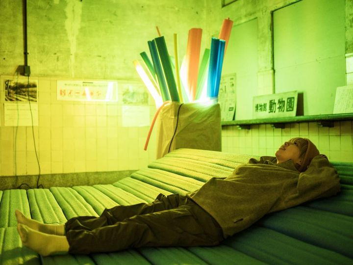 画像: 普段開かれていない駅舎で寝る、貴重な体験ができました。 出典：フリークス ストア