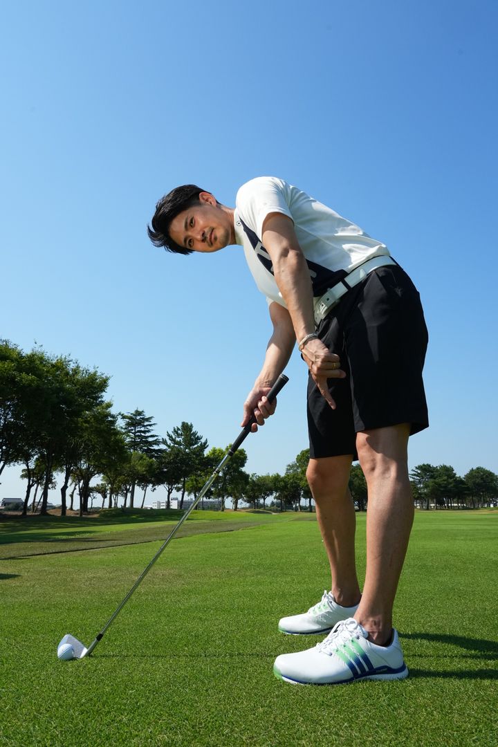 正しいアイアンの打ち方はどれ？人気コーチが解説！「絶対NG」なのは…!?