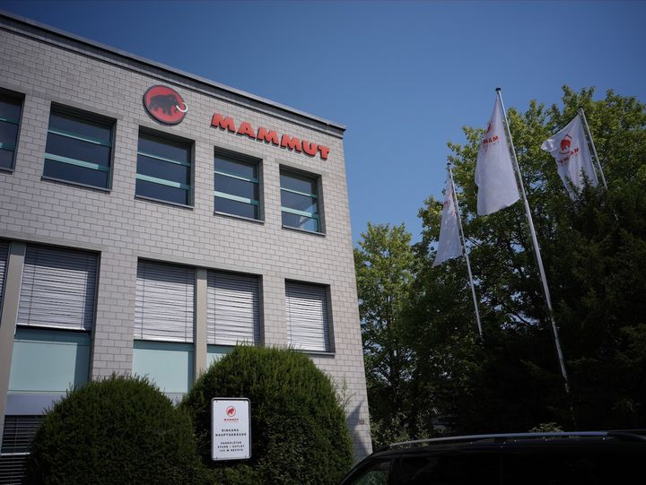 〈MAMUUT〉の本社