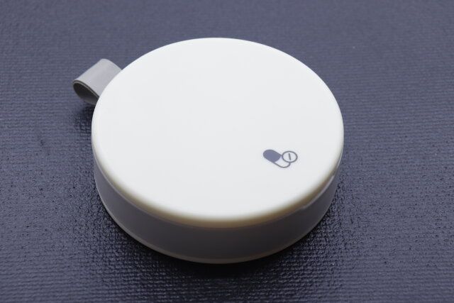 ダイソーのレトロかわいいピルケース