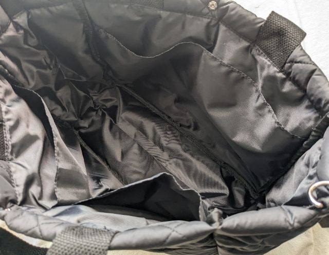 中を開いたところ