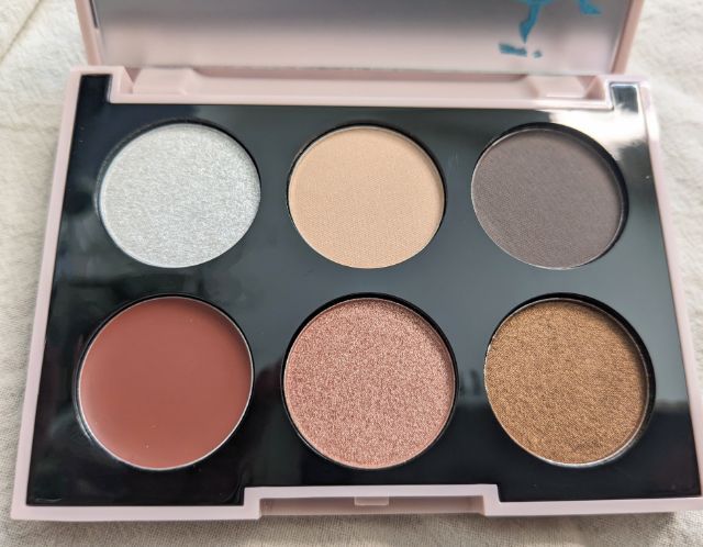 MOOMINとkippisがコラボしたコスメ