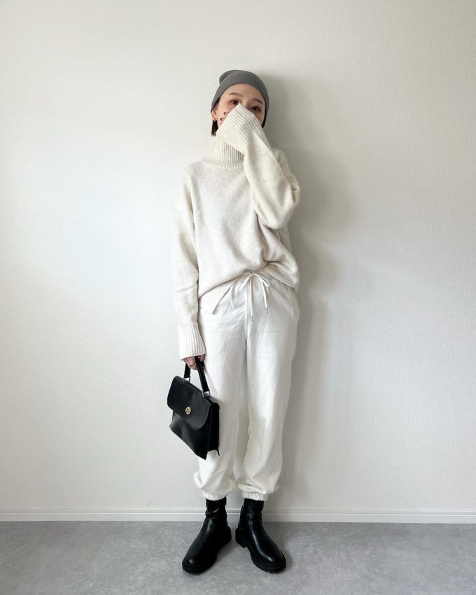 3COINSのグレーの「リブニット帽」