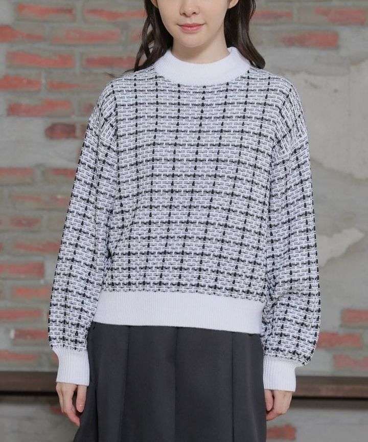 画像: 【ハニーズ】「ツイード風ハイネック」¥2,680（税込） 出典：ハニーズ