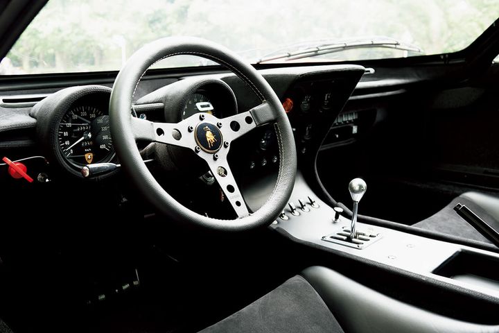 ランボルギーニ・ミウラSVR 車内