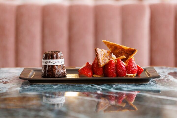 焼き立てをこだわりの紅茶と共に。蔵前のカヌレ専門店「KURAMAE CANNELÉ」