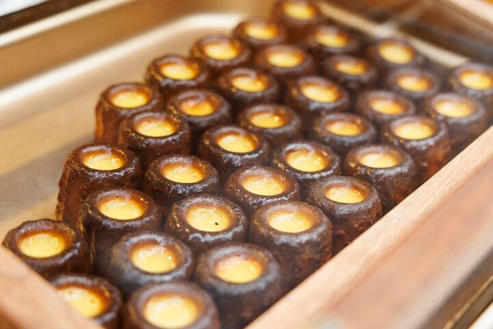 焼き立てをこだわりの紅茶と共に。蔵前のカヌレ専門店「KURAMAE CANNELÉ」