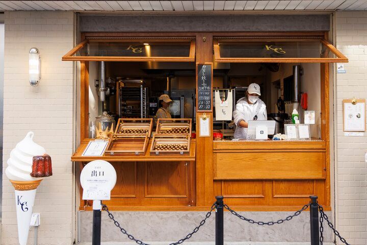 焼き立てをこだわりの紅茶と共に。蔵前のカヌレ専門店「KURAMAE CANNELÉ」