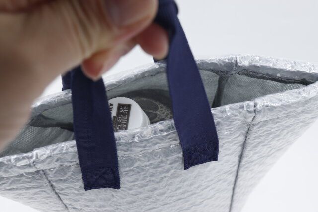 取っ手が頑丈な2L用ペットボトルバッグ