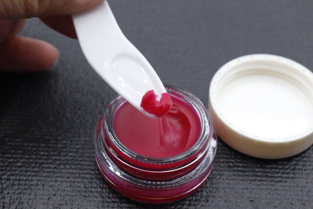 ジャータイプのコスメに使いやすいスパチュラ