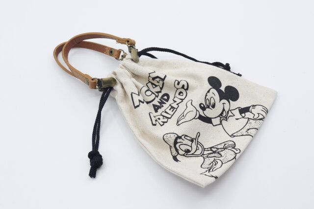 かばんに持ち手を付けられるダイソーのハンドメイドグッズ