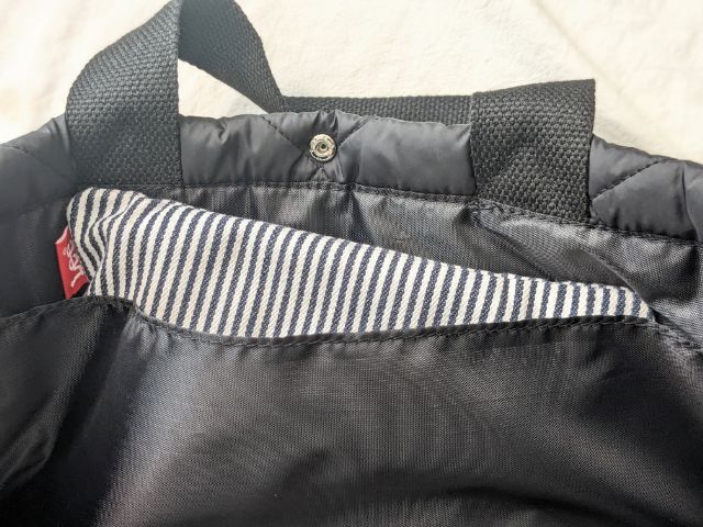 大きい内ポケット