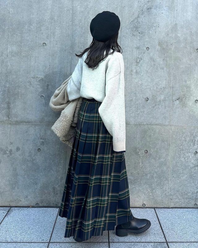 オーバーニット＆ロングスカートコーデ