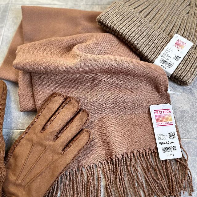 ブラウンのヒートテックマフラー