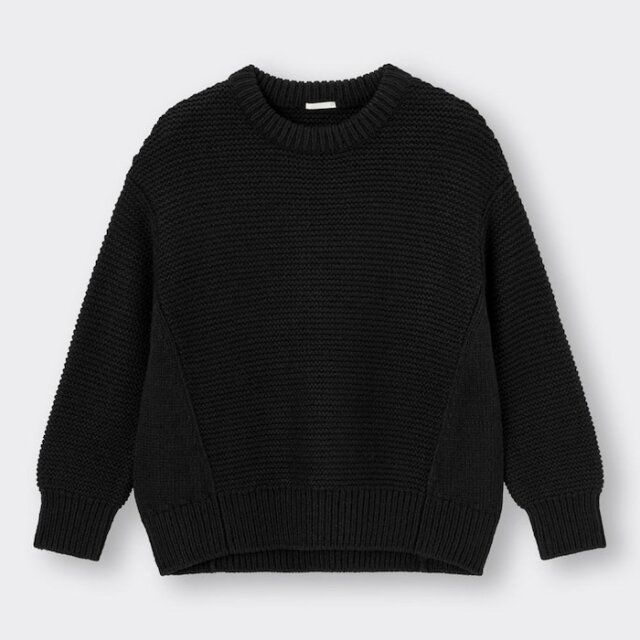 GUの黒ニット