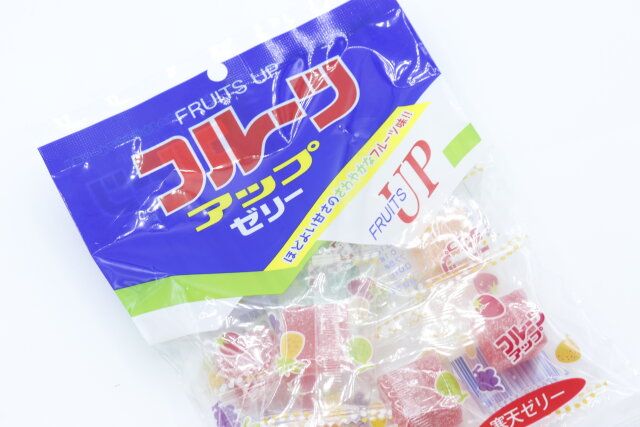 懐かしいおやつのフルーツアップゼリー