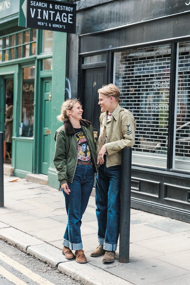 デニムパンツ メンズライク ロールアップ コーデ