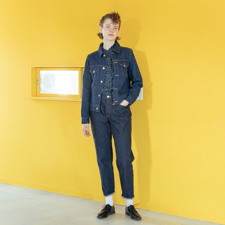 デニムロールアップの女性向けコーデ9選。マネしたくなるこなれた着こなしテクも