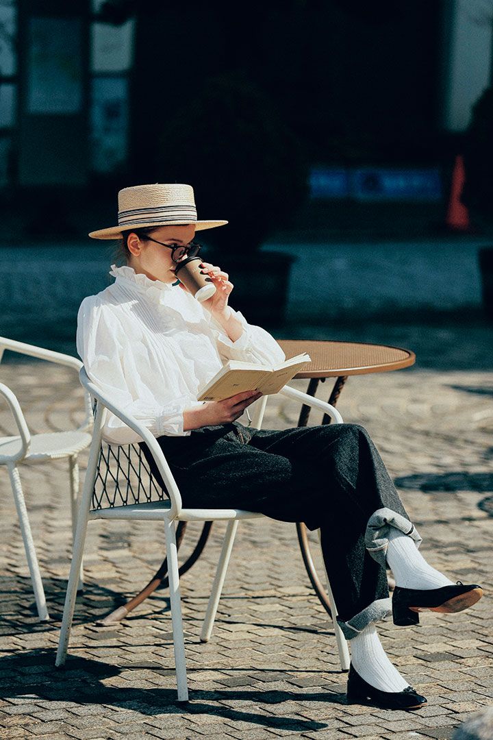 デニムロールアップの女性向けコーデ9選。マネしたくなるこなれた着こなしテクも