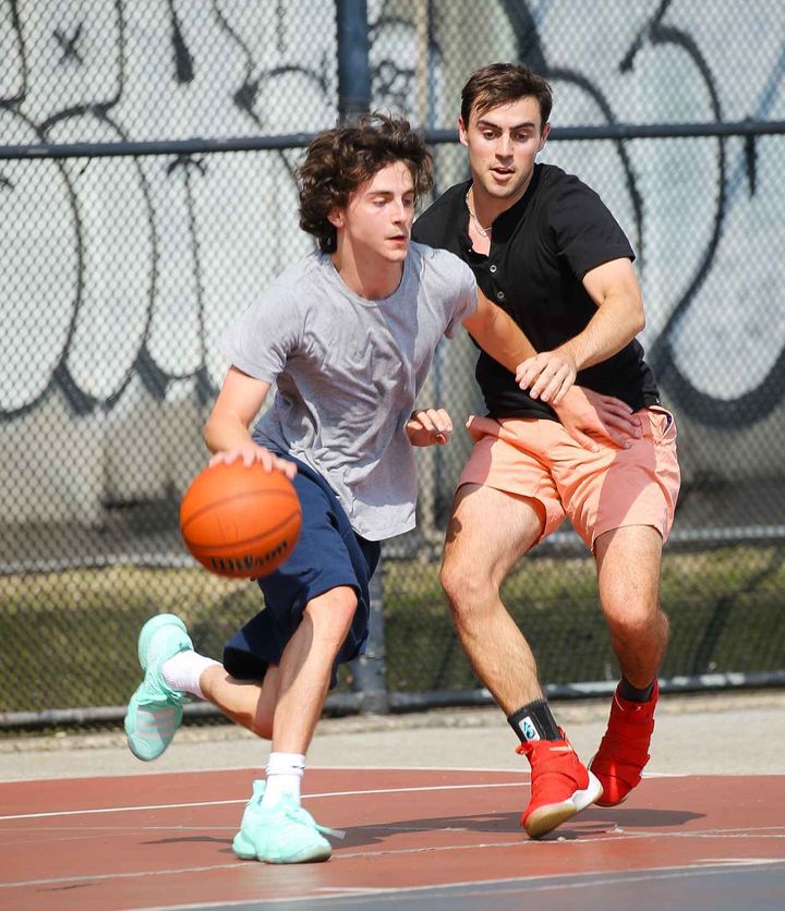 画像3: ティモシー・シャラメがクリスマスにNBA観戦