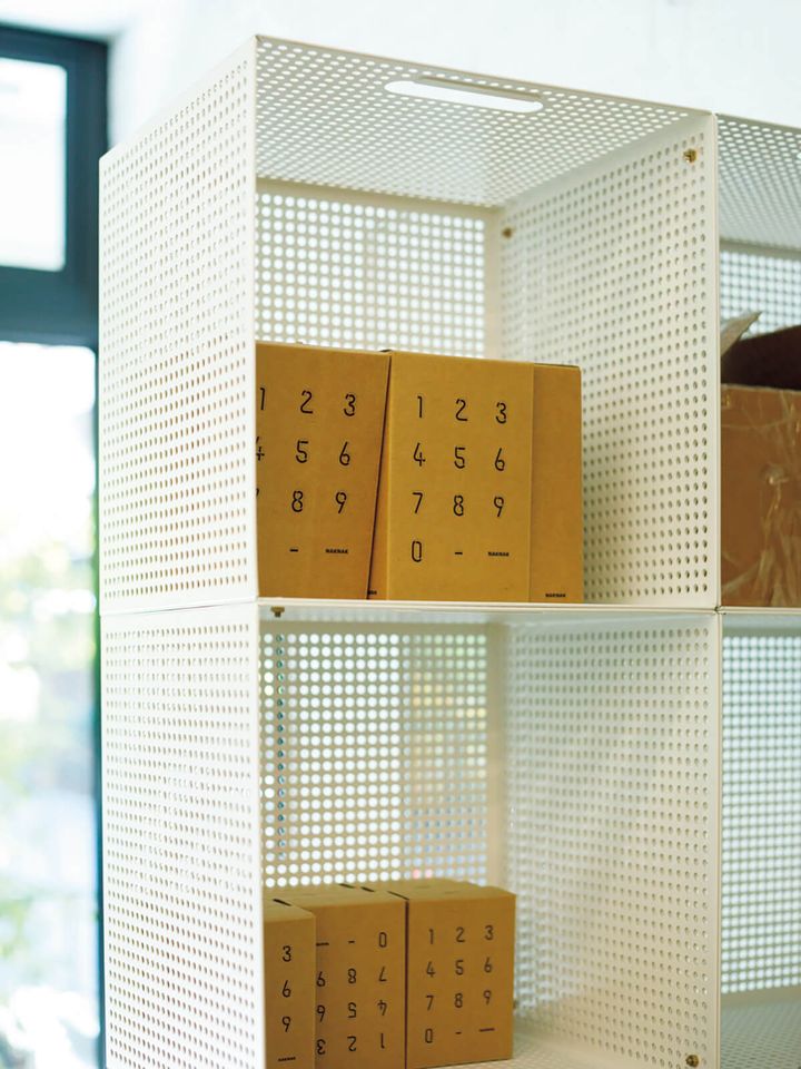 台北〈NAKNAK〉鉄製の「THE BOX」