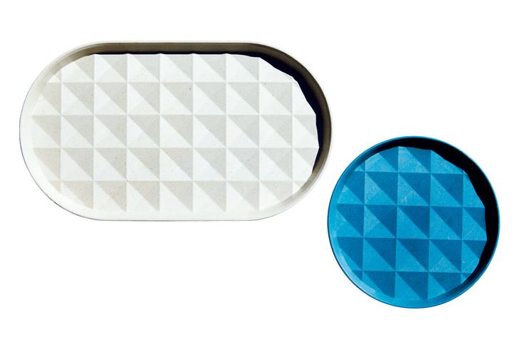 〈re-ing〉のプレート