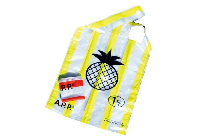 〈A Plastic Project〉のエコバッグ