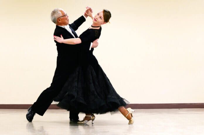 おばさんを感じない！ モテる40代女性の特徴6つ