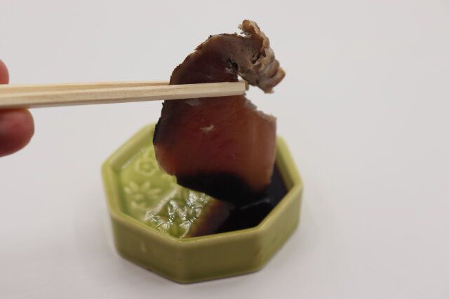 セリアの醤油皿 八角松竹梅は醤油のつけ過ぎを防止できる