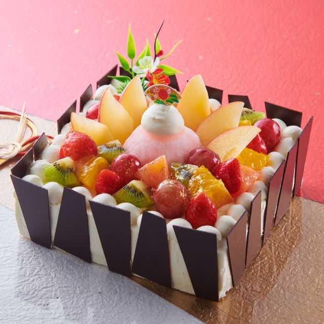 シャトレーゼの新春スイーツ「スイーツパレードデコレーション」