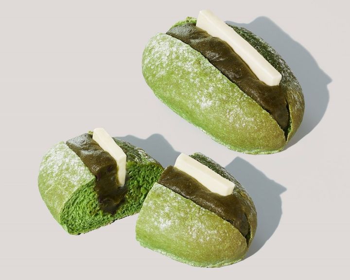 「抹茶あんバターサンド」335円 ※ドライブスルー店販売