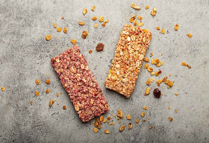 画像: プロテインバーやグラノーラバー