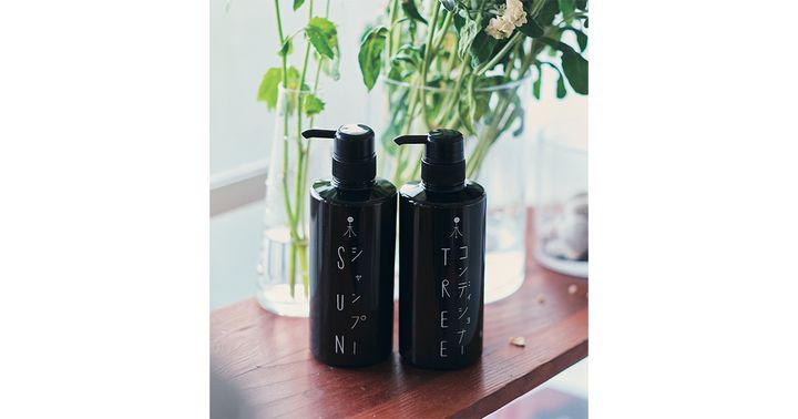 ヘアサロンから生まれた〈日と木〉のシャンプー