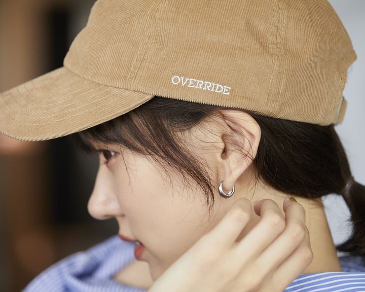 【冬のキャップ4選】帽子で冬コーデのマンネリを解消しよう！FUDGE FRIEND UMIが《オーバーライド》でセレクト