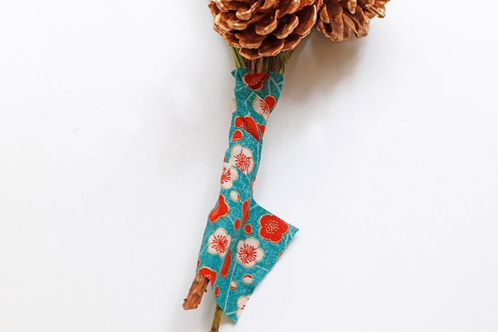 お正月のプチプラ玄関飾り