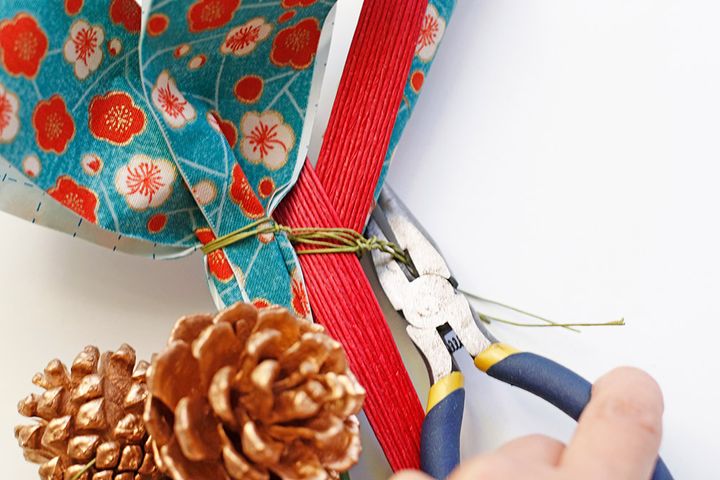 お正月のプチプラ玄関飾り