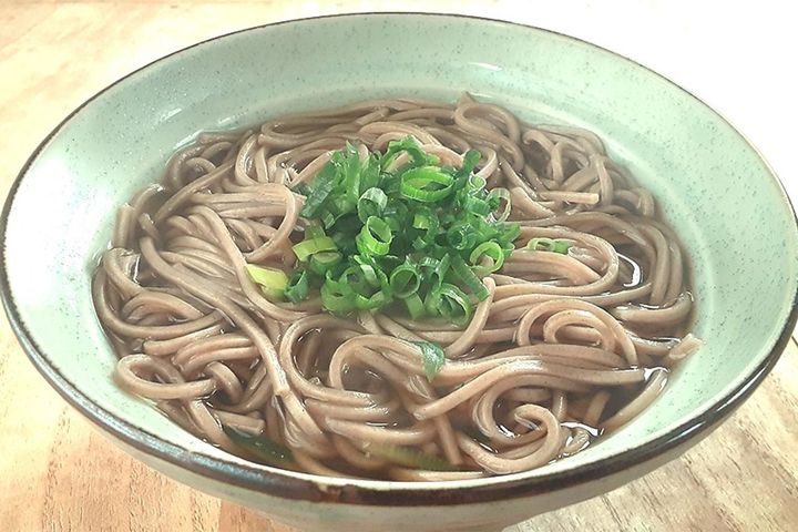 「大晦日」〜「三が日」実践したい開運アクション2：大晦日は日没までに帰宅して年越しそばを食べる