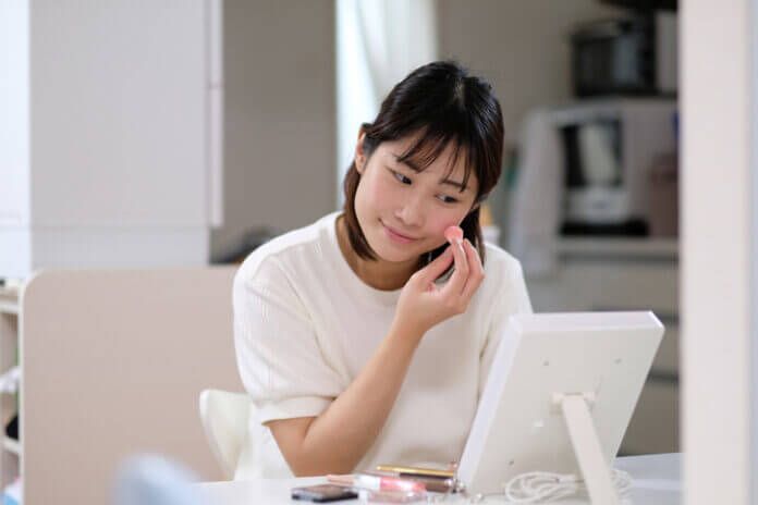 綺麗なのに残念。おばさんと思われてしまう8つの特徴